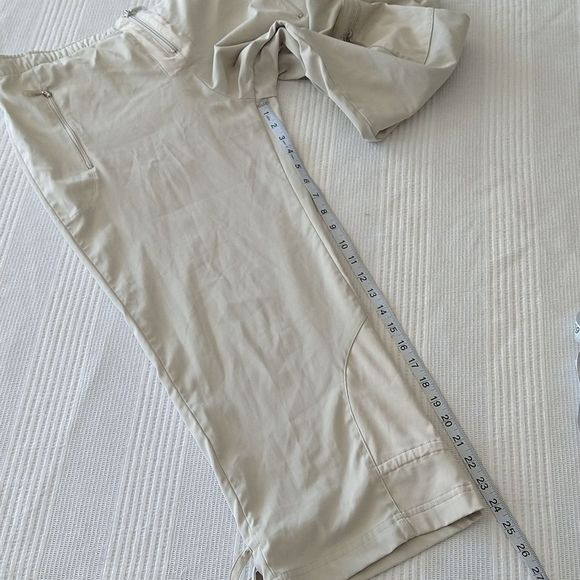 Nike Dry Fit Cream Cropped Drawstring Bottom Pants - Picture 15 of 16